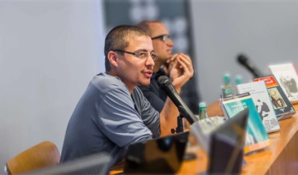 Evento%20-%20Solve%20et%20coagula-Paradoxos%20entre%20Hegel%20e%20Klein Blog - Page #32